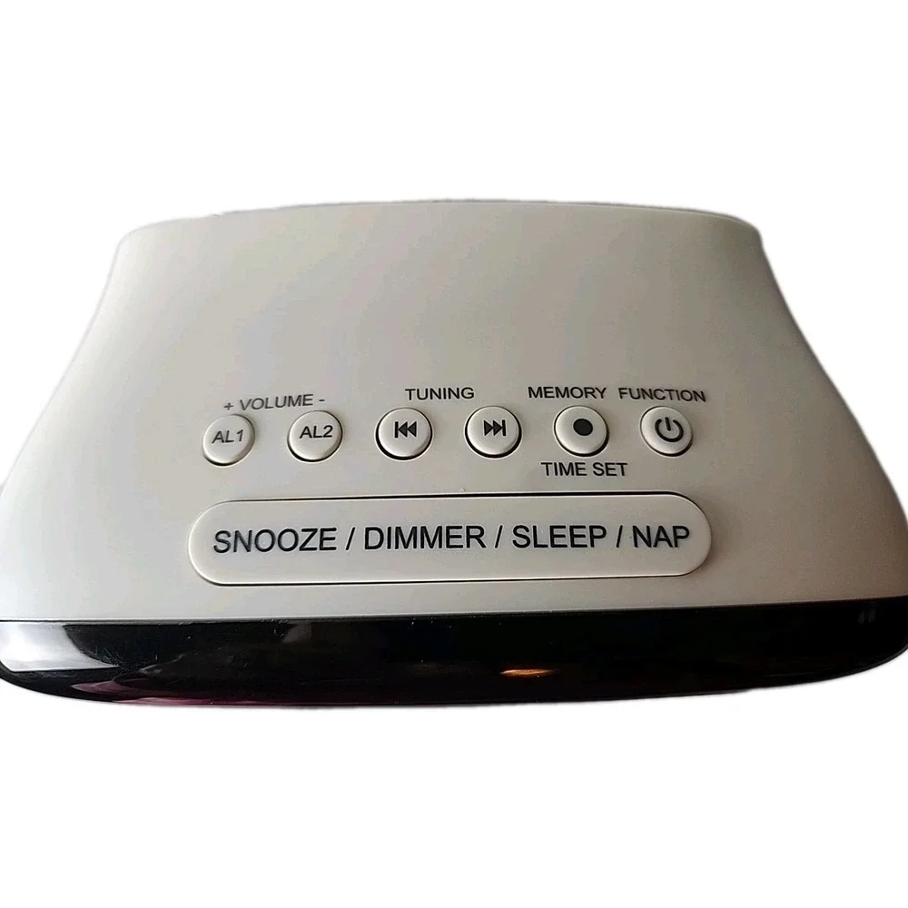 Bauhn AM/FM Radio Alarm Clock +USB charging/AUX #11614 White Snooze/Dimmer/Nap